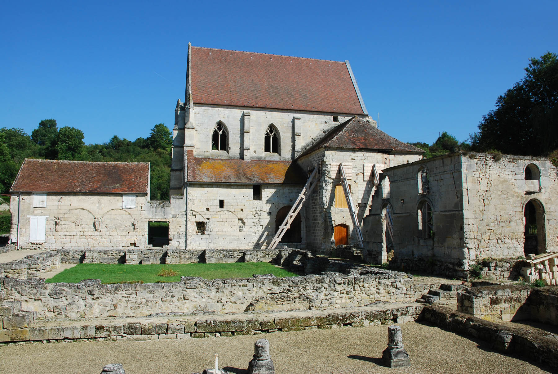 Abbey of Lieu Restauré, Vez